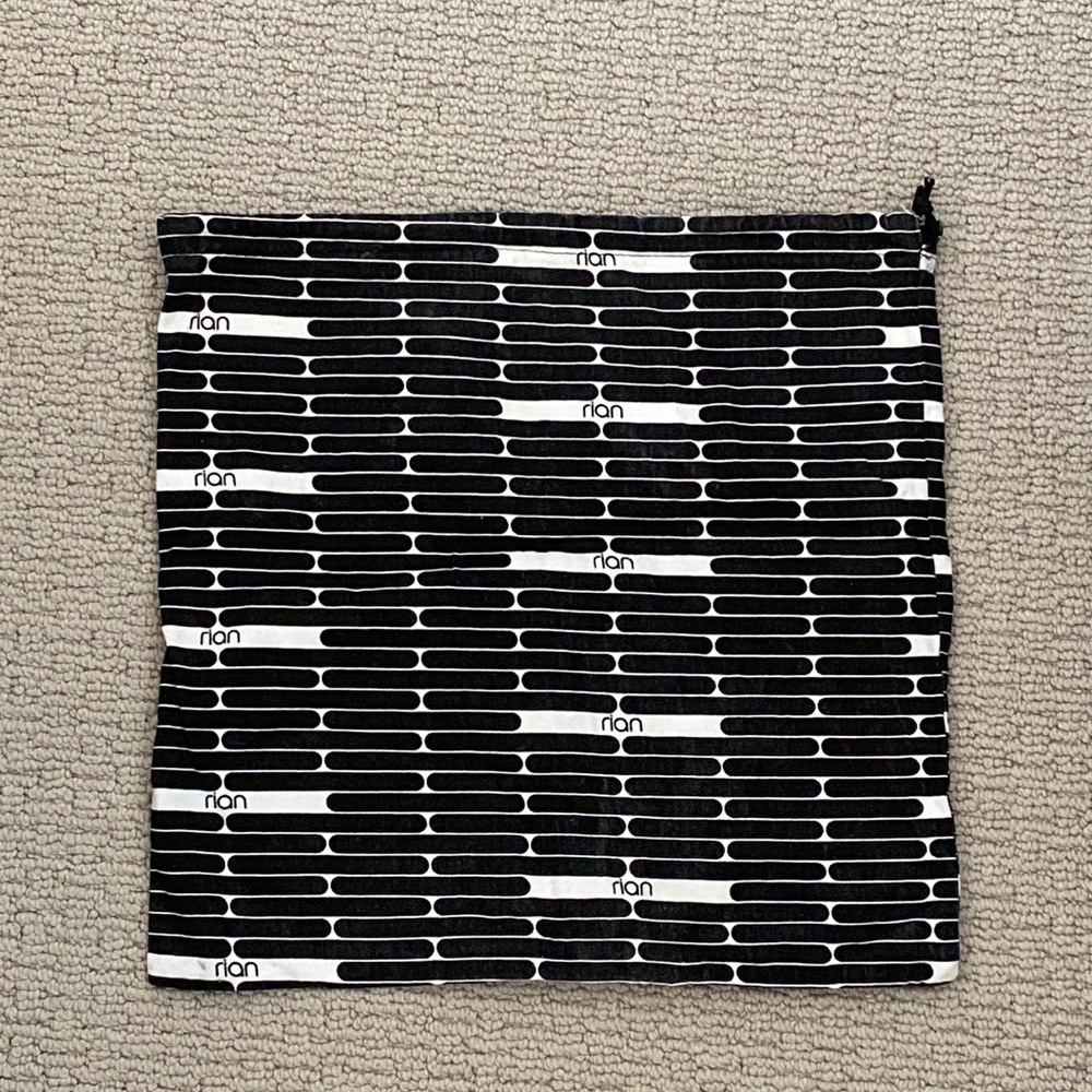 Rian dust bag